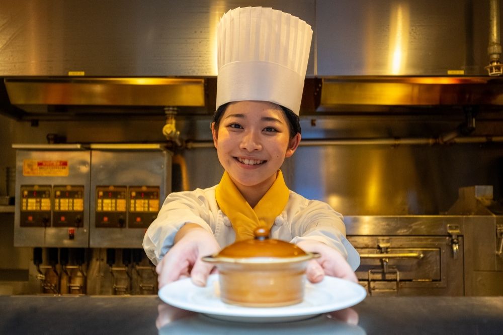 欢迎日语 N3 或以上学历 ☆ 没有经验OK！可以学习烹饪的餐厅厨房工作人员（银座）